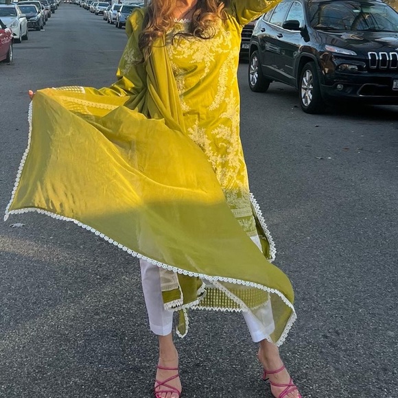 New Lawn Suit Size Small-Med - Picture 5 of 8